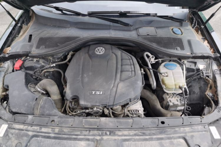 Used Volkswagen Phideon 2016 380TSI Two-Wheel-Drive Supreme Edition Engine Bay
