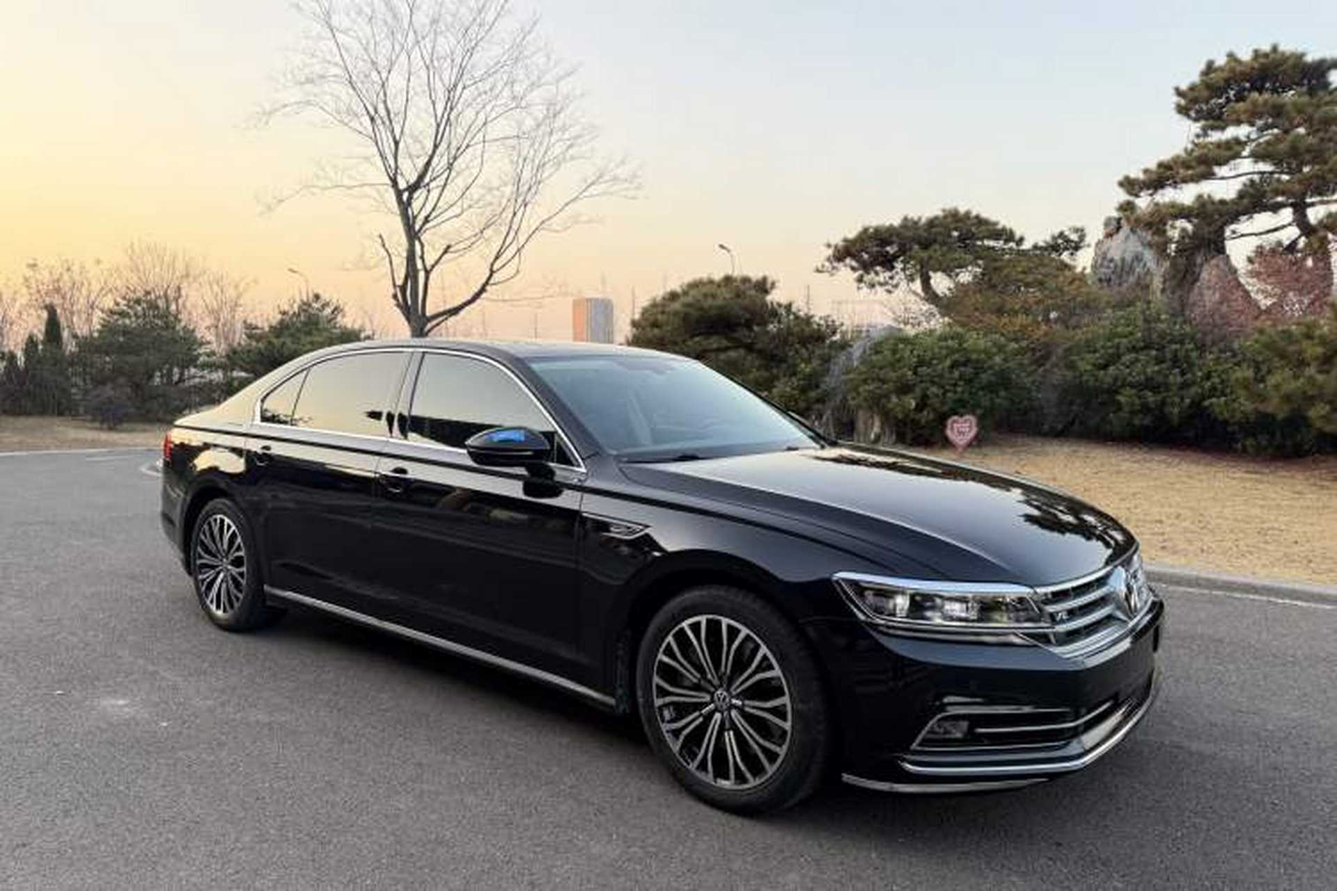 Used Volkswagen Phideon 2016 480 V6 Four-Wheel Drive Supreme Edition Exterior 2