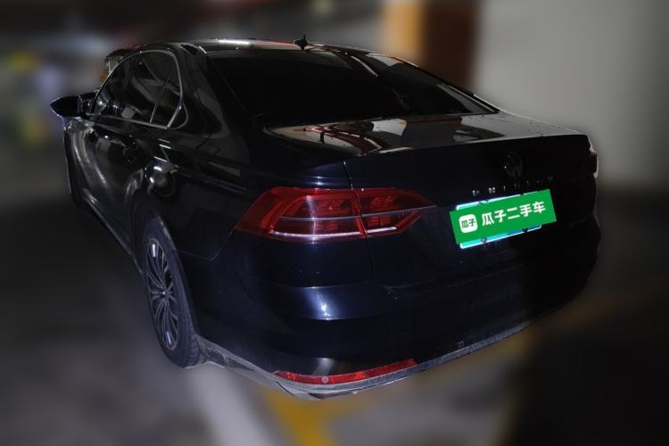 Used Volkswagen Phideon 2016 380TSI Two-Wheel-Drive Luxury Edition Exterior 3