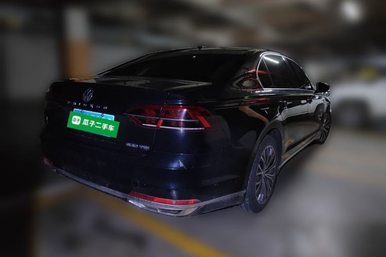 Used Volkswagen Phideon 2016 380TSI Two-Wheel-Drive Luxury Edition Exterior 5