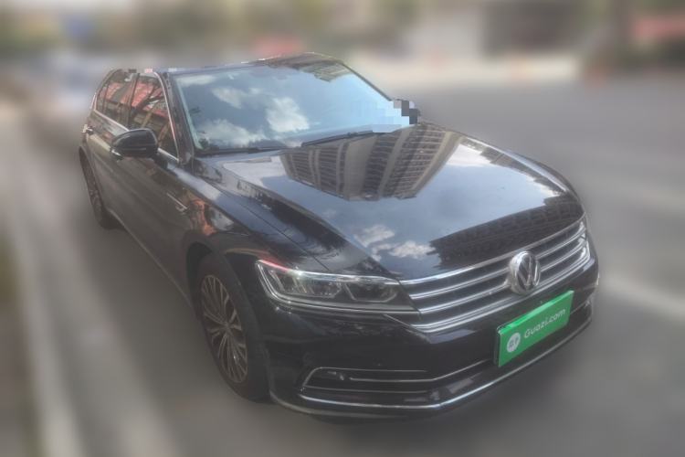 Used Volkswagen Phideon 2016 380TSI Two-Wheel-Drive Luxury Edition Front Right 45 Deg