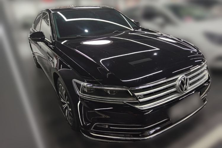 Used Volkswagen Phideon 2016 380TSI Two-Wheel-Drive Supreme Edition Front Right 45 Deg