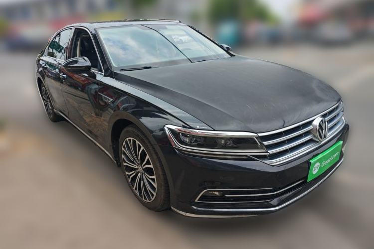 Used Volkswagen Phideon 2016 380TSI Two-Wheel-Drive Supreme Edition Front Right 45 Deg