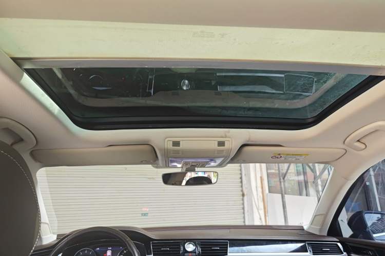 Used Volkswagen Phideon 2016 380TSI Two-Wheel-Drive Supreme Edition Headliner