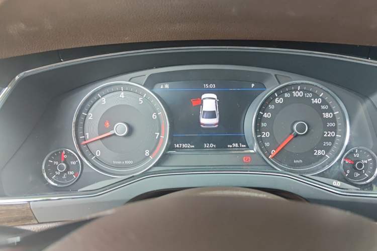 Used Volkswagen Phideon 2016 380TSI Two-Wheel-Drive Supreme Edition Instrument Cluster