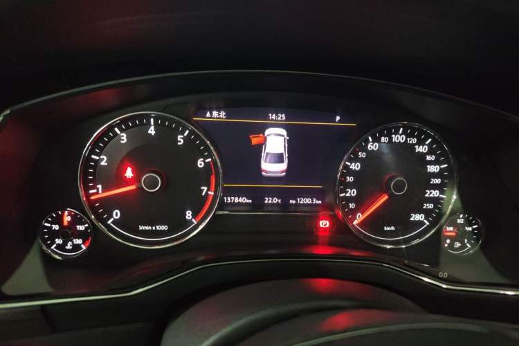Used Volkswagen Phideon 2016 380TSI Two-Wheel-Drive Luxury Edition Instrument Cluster