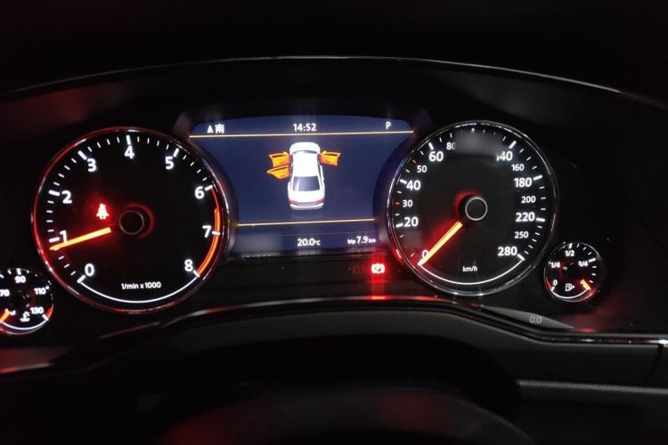 Used Volkswagen Phideon 2016 380TSI Two-Wheel-Drive Luxury Edition Instrument Cluster
