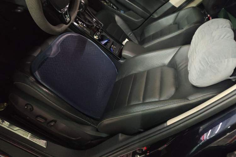 Used Volkswagen Phideon 2016 380TSI Two-Wheel-Drive Luxury Edition Left Front Seat