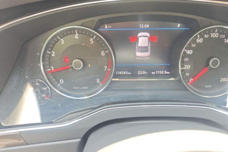 Used Volkswagen Phideon 2016 380TSI Two-Wheel-Drive Luxury Edition Odometer Close Up