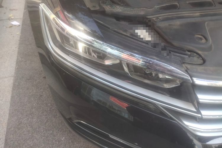 Used Volkswagen Phideon 2016 380TSI Two-Wheel-Drive Luxury Edition Right Front Headlight