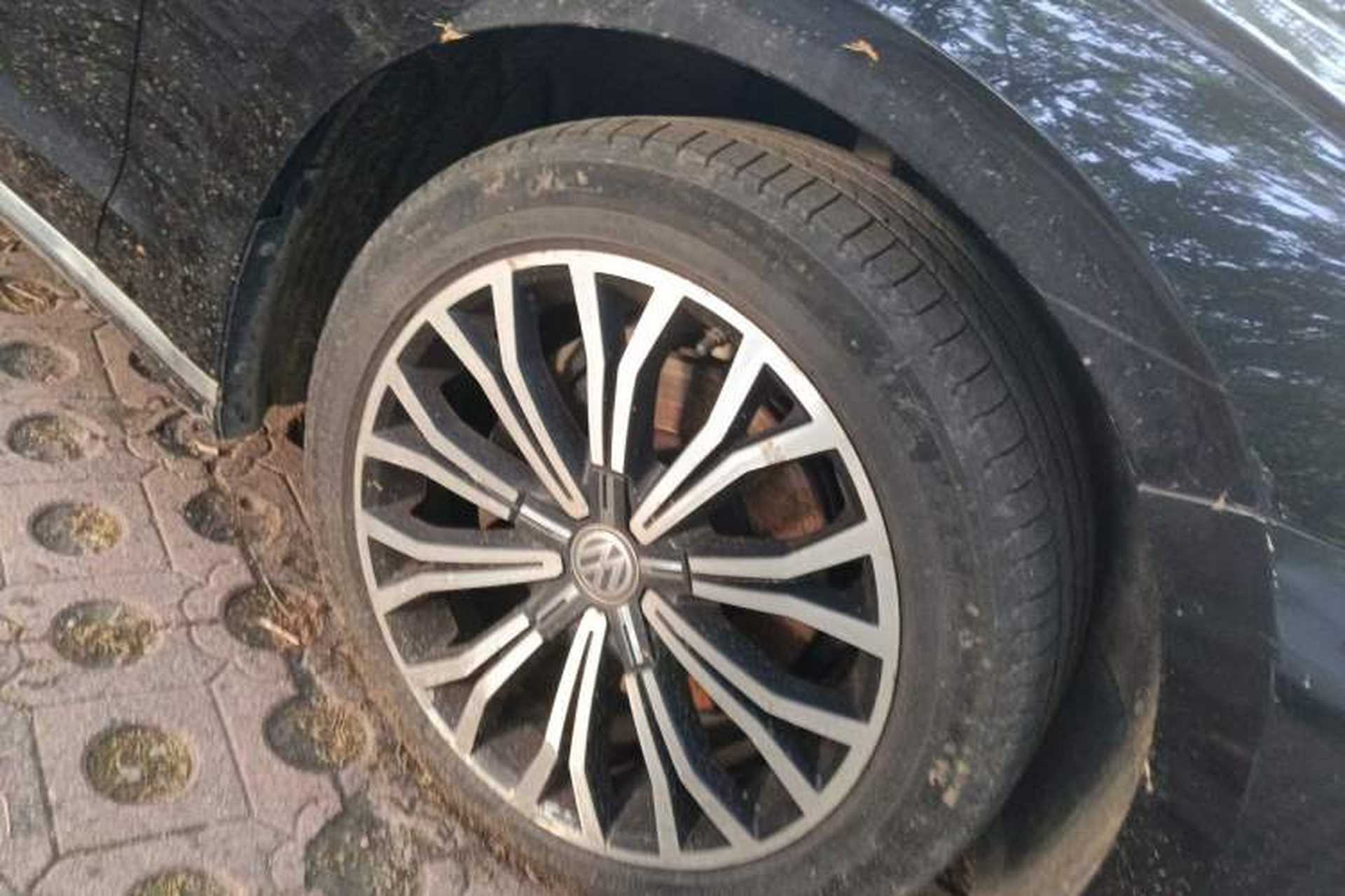 Used Volkswagen Phideon 2016 380TSI Two-Wheel-Drive Supreme Edition Right Front Wheel Hub