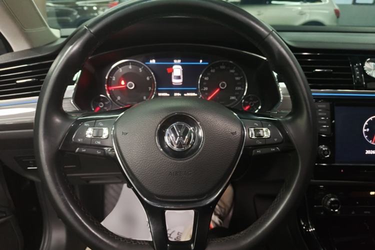 Used Volkswagen Phideon 2016 380TSI Two-Wheel-Drive Supreme Edition Steering Wheel