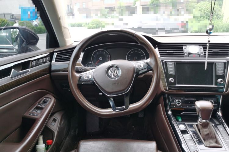 Used Volkswagen Phideon 2016 380TSI Two-Wheel-Drive Supreme Edition Steering Wheel