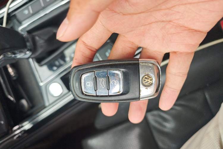 Used Volkswagen Phideon 2016 380TSI Two-Wheel-Drive Supreme Edition Vehicle Key