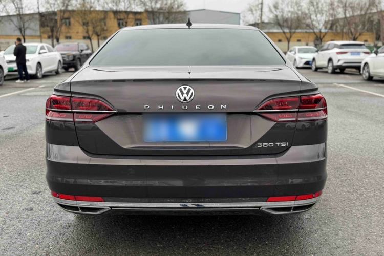 Used Volkswagen Phideon 2016 380TSI Two-Wheel-Drive Supreme Edition Exterior 1