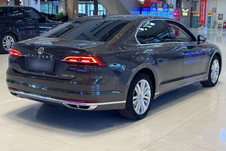 Used Volkswagen Phideon 2016 380TSI Two-Wheel-Drive Executive Version Exterior 2