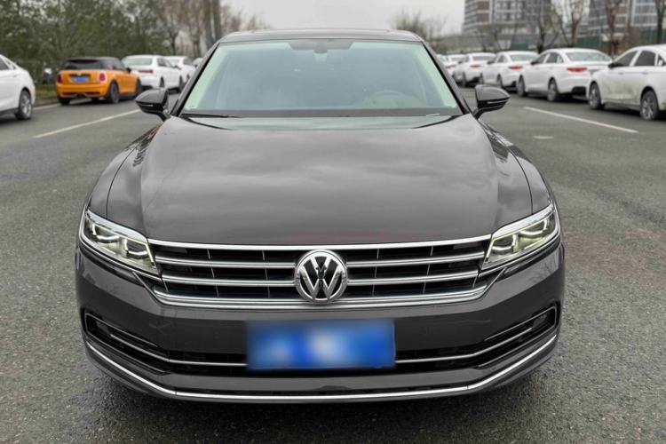 Used Volkswagen Phideon 2016 380TSI Two-Wheel-Drive Supreme Edition Exterior 5