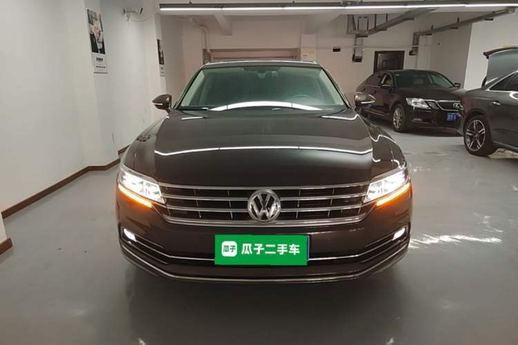 Used Volkswagen Phideon 2016 380TSI Two-Wheel-Drive Supreme Edition Front