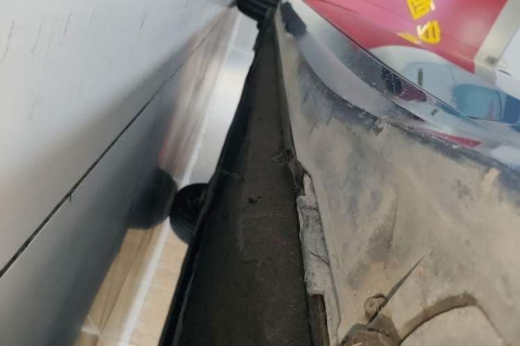 Used Volkswagen Phideon 2016 380TSI Two-Wheel-Drive Supreme Edition Right Side Sill