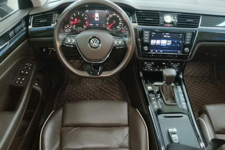 Used Volkswagen Phideon 2016 380TSI Two-Wheel-Drive Supreme Edition Steering Wheel
