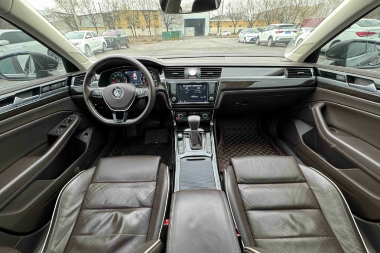 Used Volkswagen Phideon 2016 380TSI Two-Wheel-Drive Supreme Edition Steering Wheel