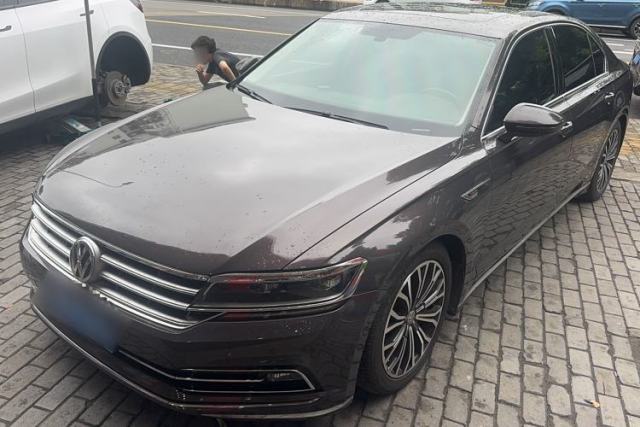 Used Volkswagen Phideon 2016 480 V6 Four-Wheel Drive Supreme Edition
