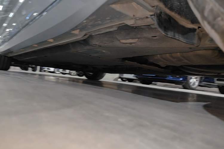 Used Volkswagen Phideon 2016 380TSI Two-Wheel-Drive Executive Version Chassis Rear Left