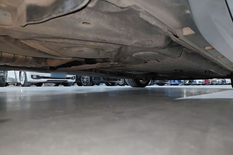 Used Volkswagen Phideon 2016 380TSI Two-Wheel-Drive Executive Version Chassis Rear Right