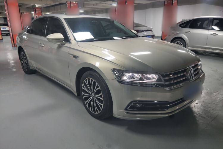 Used Volkswagen Phideon 2016 380TSI Two-Wheel-Drive Luxury Edition Exterior 2