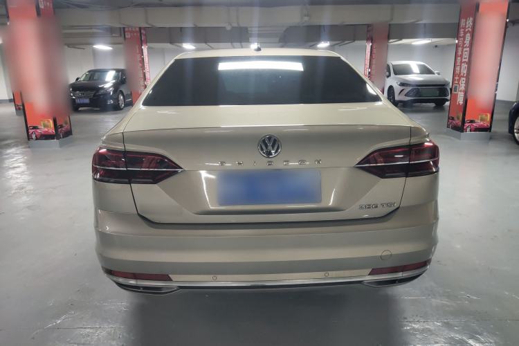 Used Volkswagen Phideon 2016 380TSI Two-Wheel-Drive Luxury Edition Exterior 4
