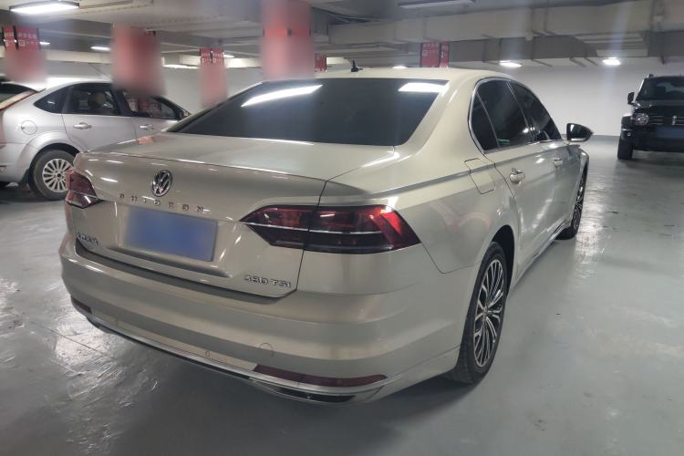 Used Volkswagen Phideon 2016 380TSI Two-Wheel-Drive Luxury Edition Exterior 5