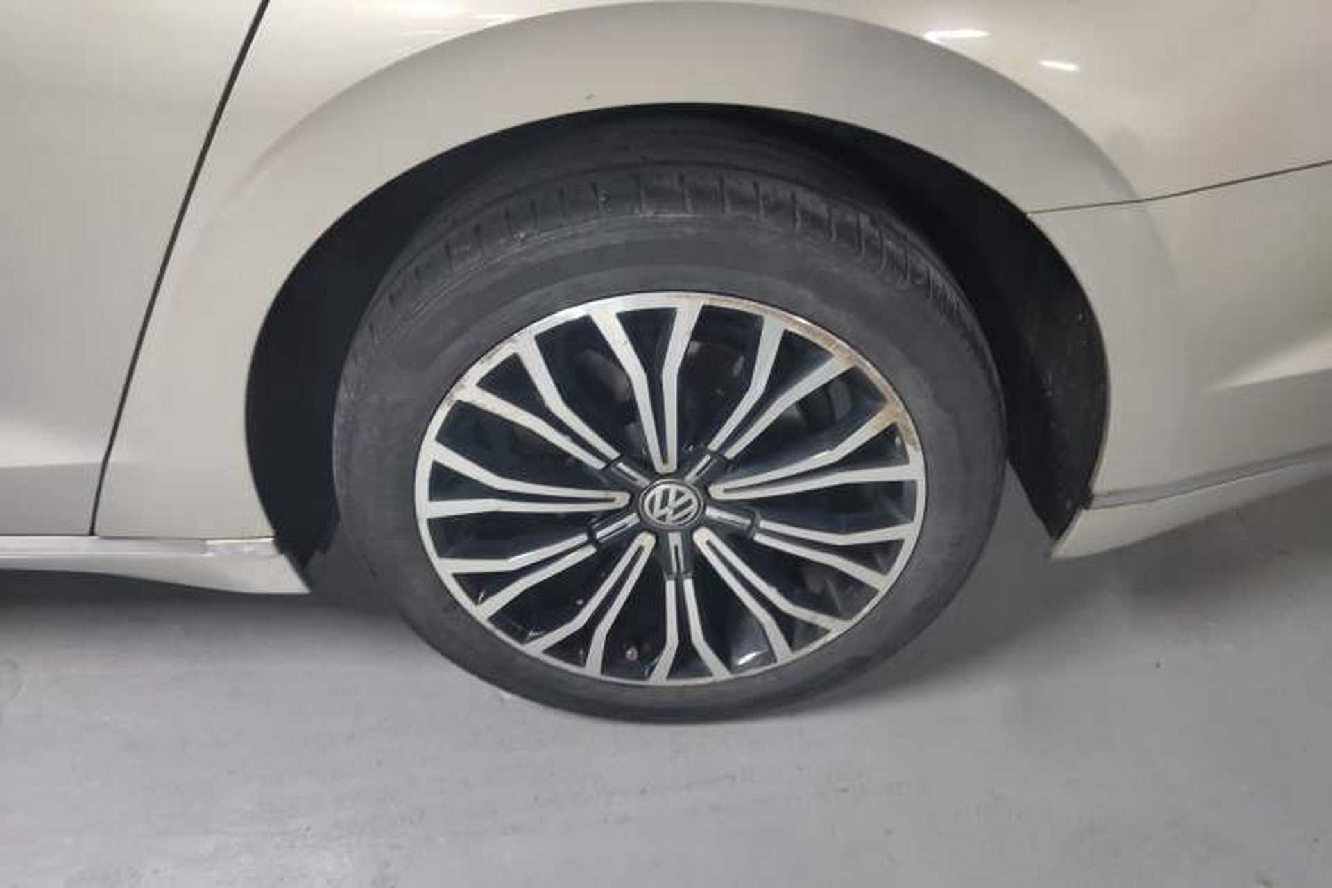 Used Volkswagen Phideon 2016 380TSI Two-Wheel-Drive Luxury Edition Exterior 7