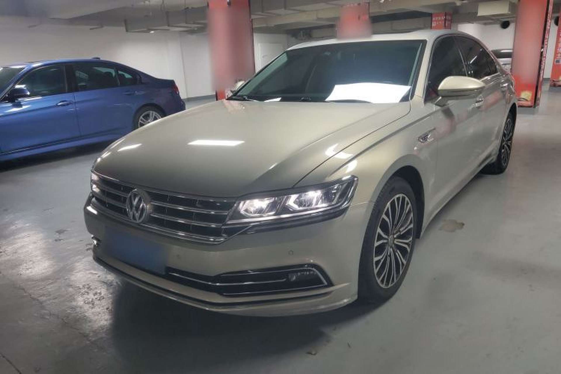 Used Volkswagen Phideon 2016 380TSI Two-Wheel-Drive Luxury Edition Front Left 45 Deg