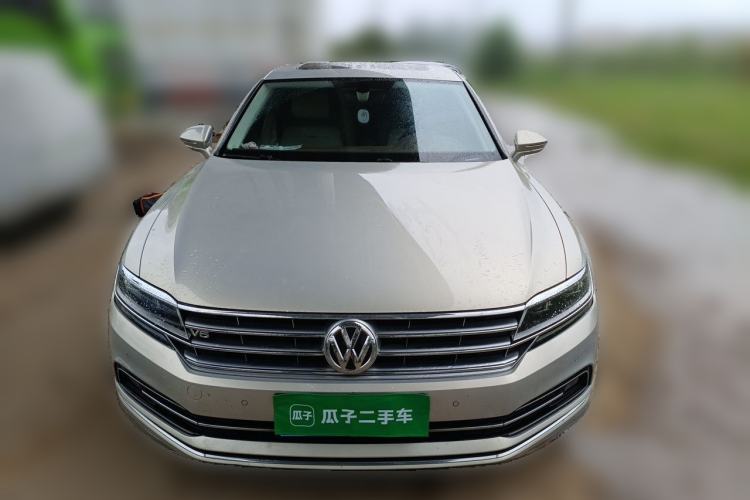 Used Volkswagen Phideon 2016 380TSI Two-Wheel-Drive Executive Version Front