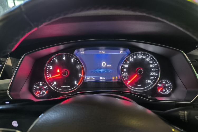 Used Volkswagen Phideon 2016 380TSI Two-Wheel-Drive Luxury Edition Instrument Cluster