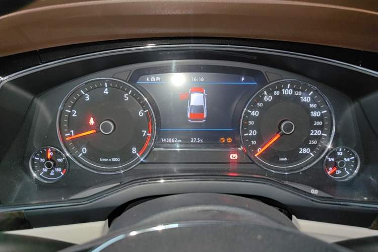 Used Volkswagen Phideon 2016 380TSI Two-Wheel-Drive Executive Version Instrument Cluster