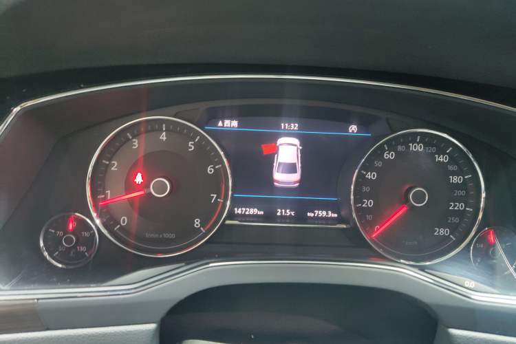 Used Volkswagen Phideon 2016 380TSI Two-Wheel-Drive Luxury Edition Odometer Close Up