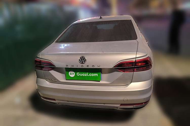 Used Volkswagen Phideon 2016 380TSI Two-Wheel-Drive Luxury Edition Rear