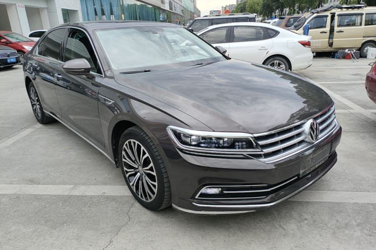 Used Volkswagen Phideon 2016 380TSI Two-Wheel-Drive Supreme Edition Exterior 1