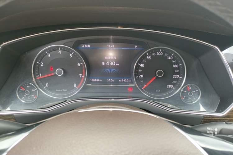Used Volkswagen Phideon 2016 380TSI Two-Wheel-Drive Supreme Edition Instrument Cluster