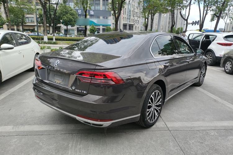 Used Volkswagen Phideon 2016 380TSI Two-Wheel-Drive Supreme Edition Rear Right 45 Deg