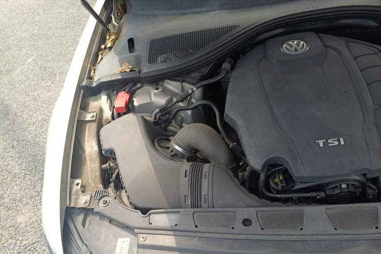 Used Volkswagen Phideon 2016 380TSI Two-Wheel-Drive Supreme Edition Engine Bay Right