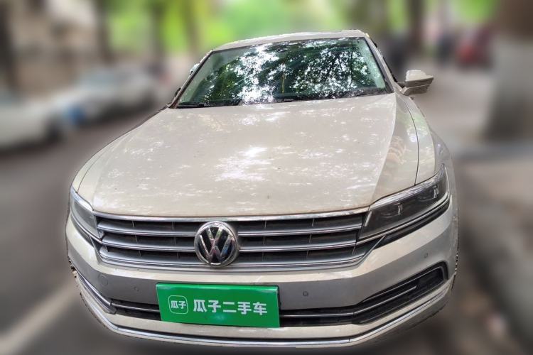Used Volkswagen Phideon 2016 380TSI Two-Wheel-Drive Luxury Edition Front