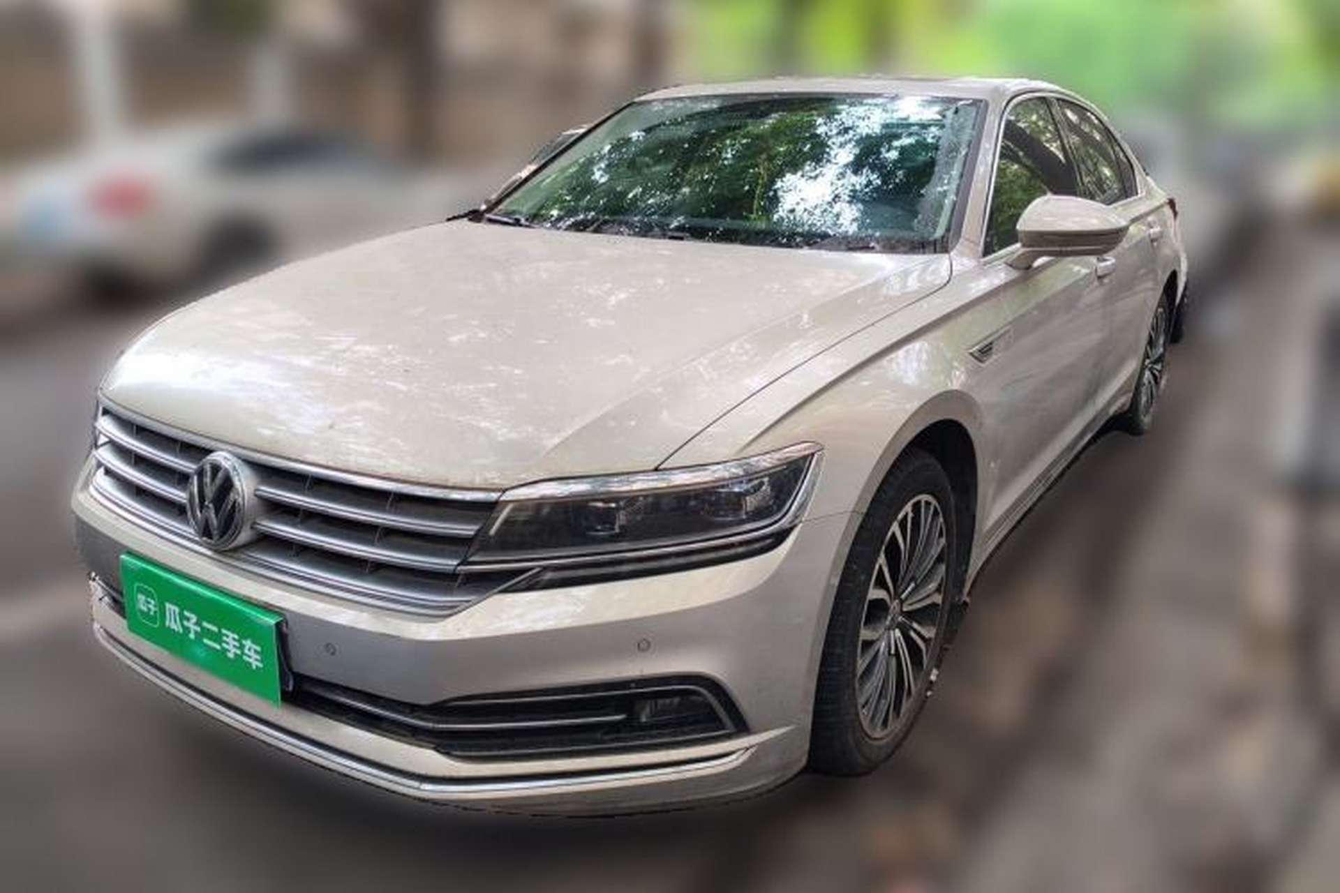 Used Volkswagen Phideon 2016 380TSI Two-Wheel-Drive Luxury Edition Front Left 45 Deg