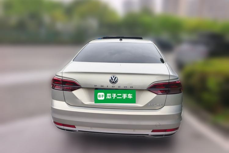 Used Volkswagen Phideon 2016 380TSI Two-Wheel-Drive Luxury Edition Rear