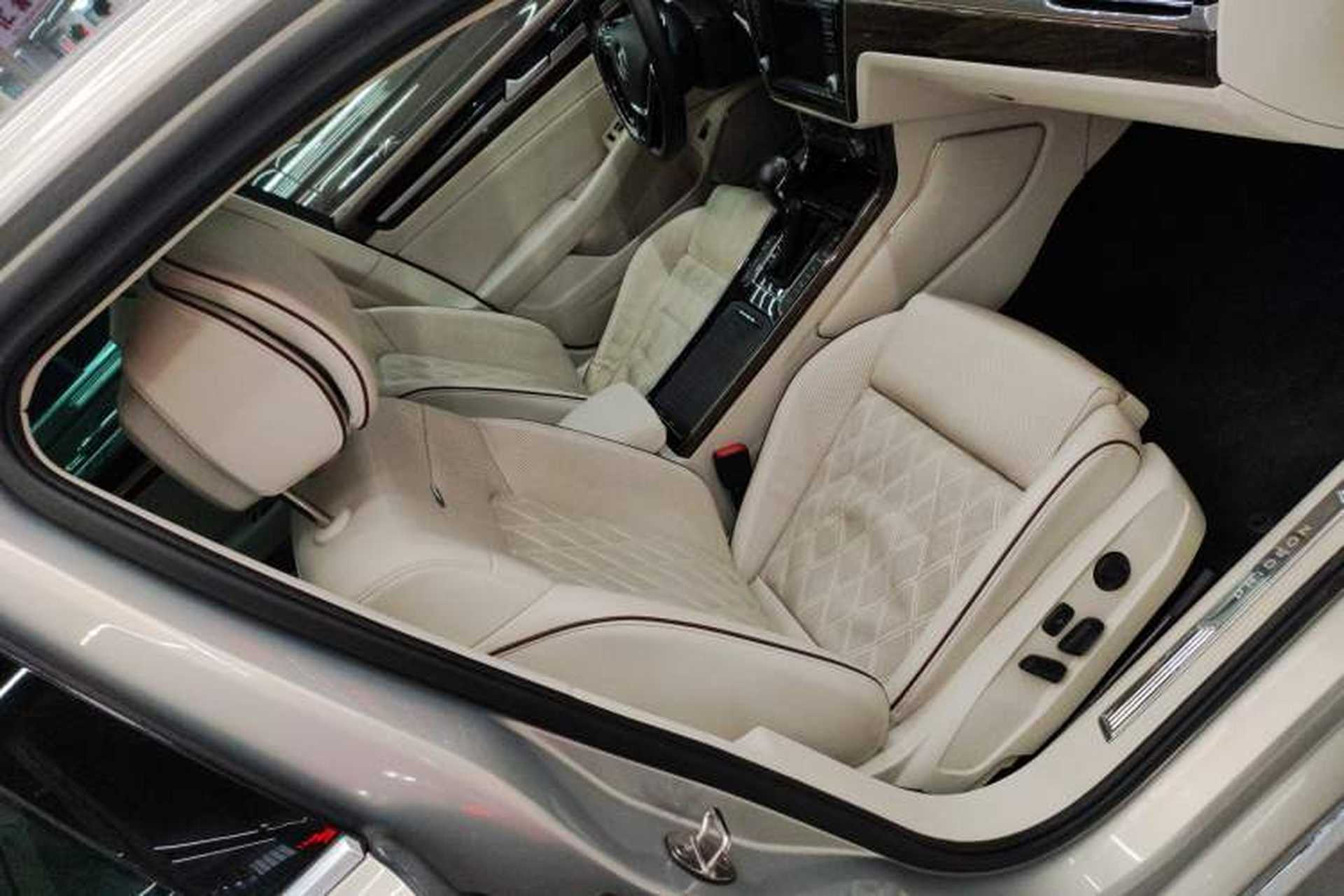 Used Volkswagen Phideon 2016 380TSI Two-Wheel-Drive Executive Version Right Front Seat