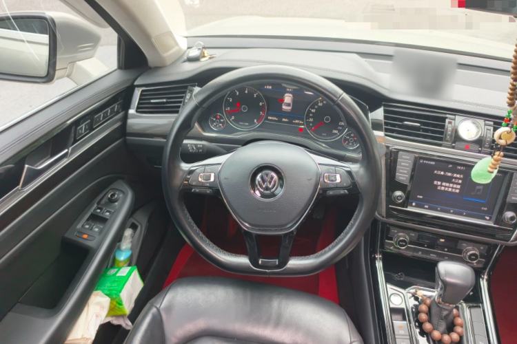 Used Volkswagen Phideon 2016 380TSI Two-Wheel-Drive Luxury Edition Steering Wheel