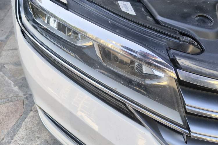 Used Volkswagen Phideon 2016 380TSI Two-Wheel-Drive Luxury Edition Exterior 6