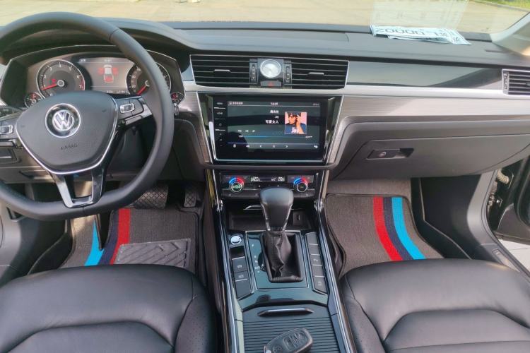 Used Volkswagen Phideon 2018 Revised Version 380TSI Two-Wheel Drive Business Edition Audio And AC Panel