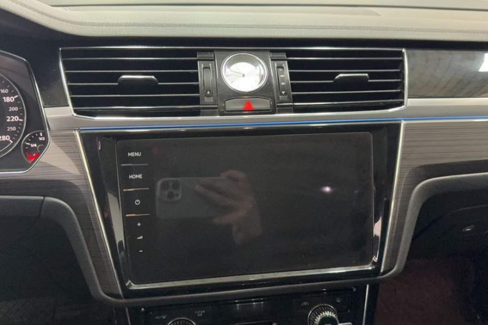 Used Volkswagen Phideon 2018 Revised Version 380TSI Two-Wheel Drive Business Edition Audio And AC Panel